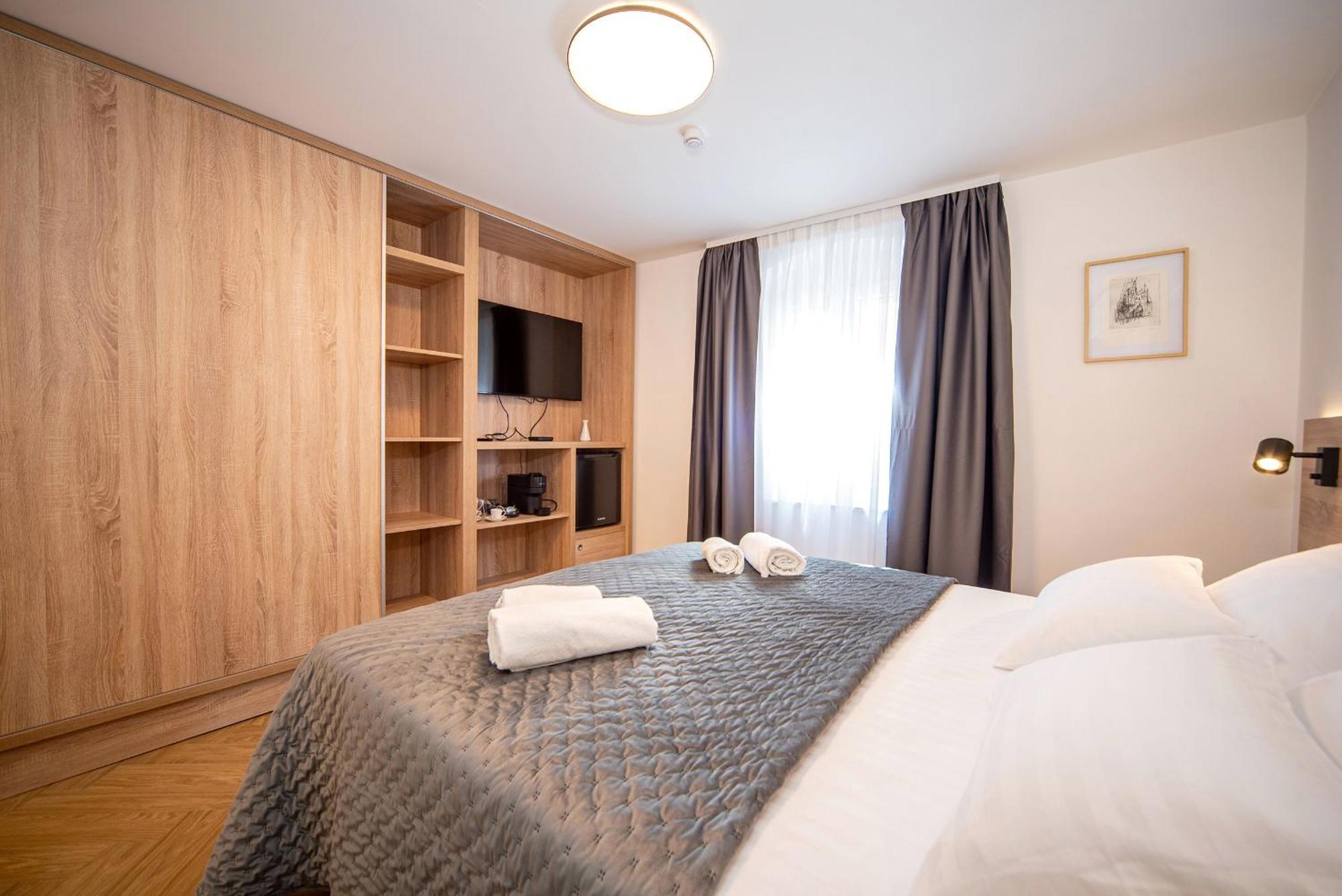 Lu Heritage & Palace Guest house *